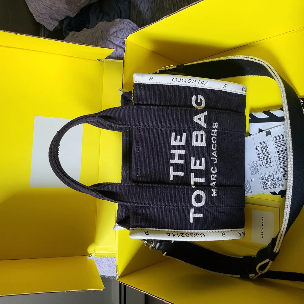Marc Jacobs Black Canvas Tote Bag with Bold Text - Picture 1 of 7